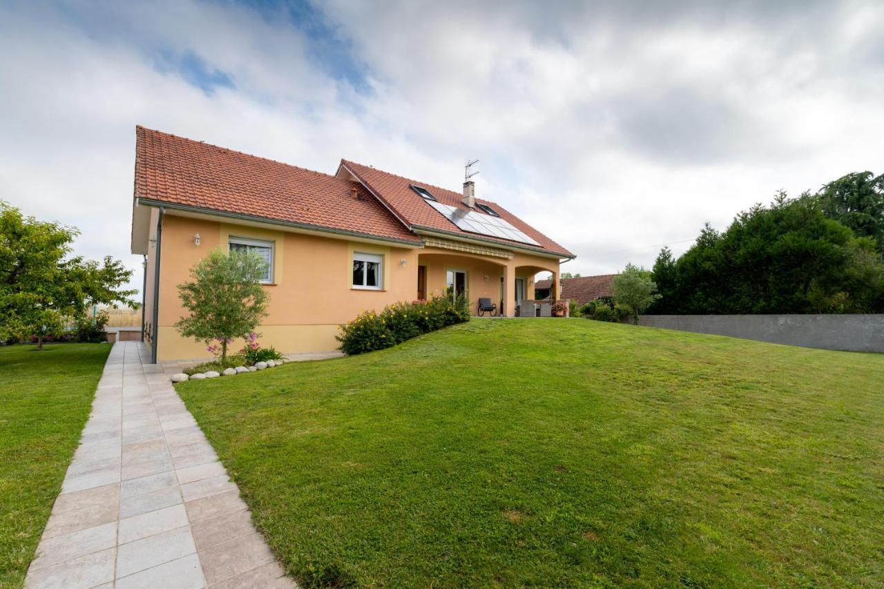 Chambre Privee De 12M² Dans Une Maison Toute Equipee Aureilhan  Buitenkant foto